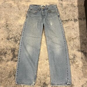 Vintage women’s Levi’s light washed relaxed fit jeans, size W30 L30